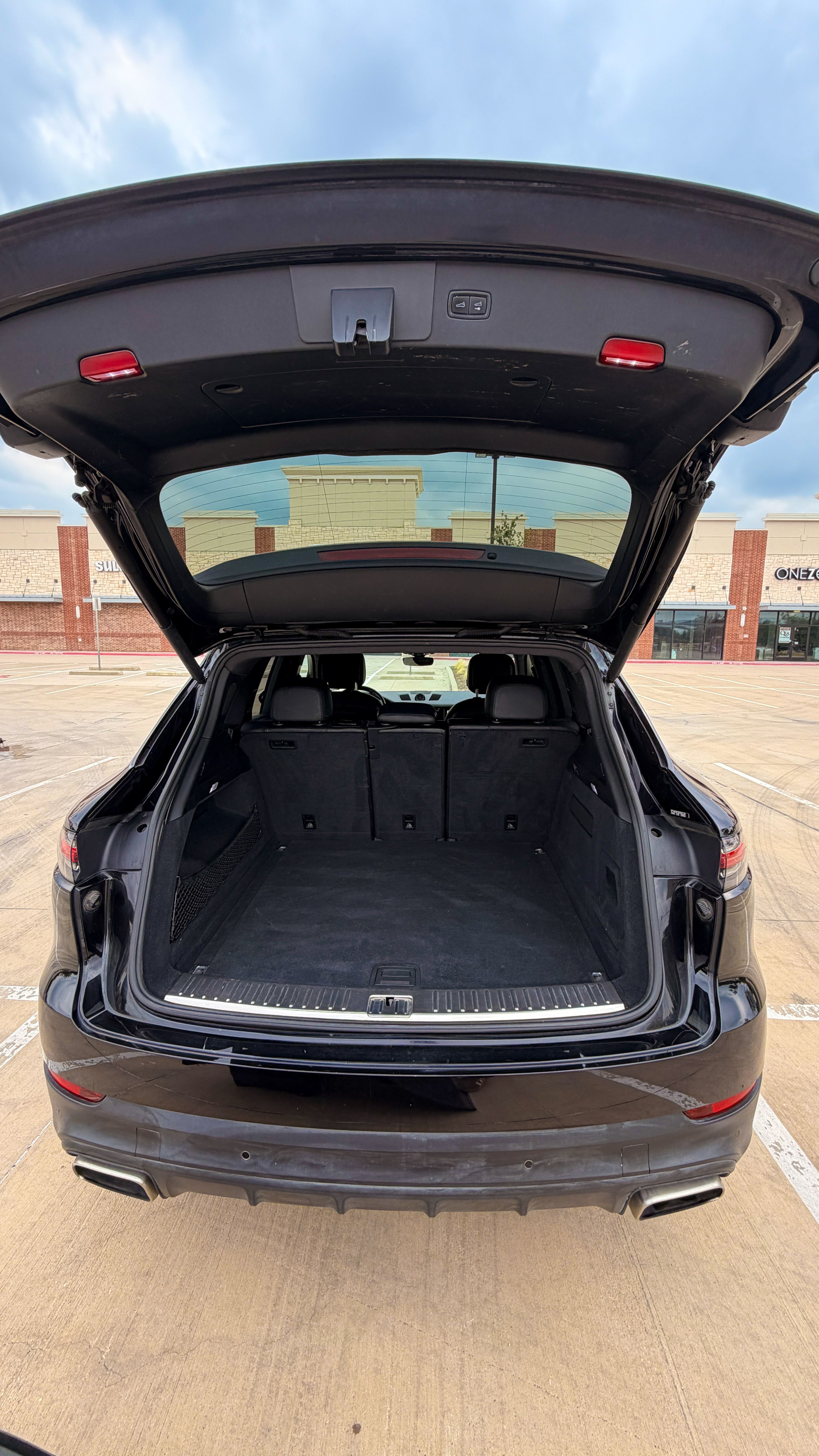 Used 2019 Porsche Cayenne AWD/4WD image 11