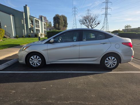 Used 2015 Hyundai Accent GLS image 4