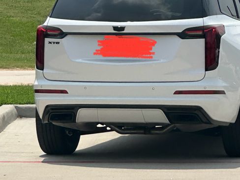 Used 2025 Cadillac XT6 Premium Luxury w/ Technology Package image 9