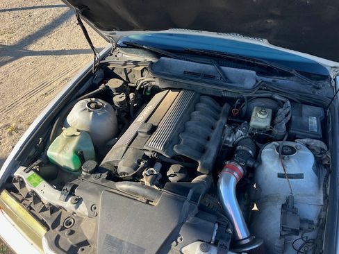 Used 1999 BMW 323i 323i Convertible 2D image 2