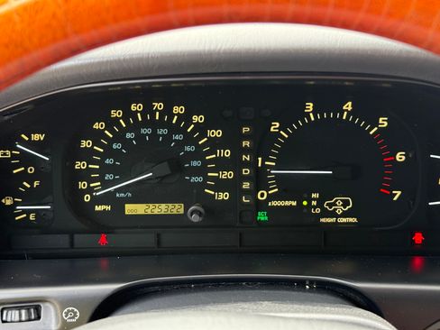 Used 2002 Lexus LX 470 4WD image 8