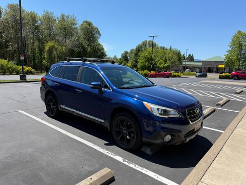 Used 2017 Subaru Outback 3.6R Touring w/ Popular Package #5A AWD/4WD image 2