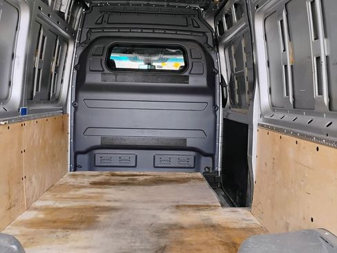 Used 2019 Mercedes-Benz Sprinter 170 Cargo image 9