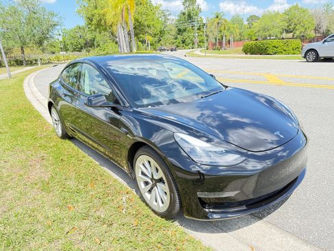 Used 2022 Tesla Model 3 image 9