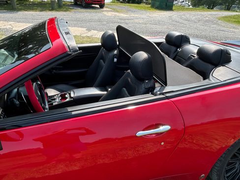 Used 2011 Maserati GranTurismo Convertible image 6