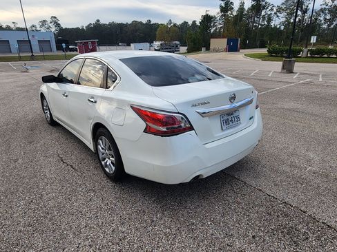 Used 2014 Nissan Altima 2.5 S image 10
