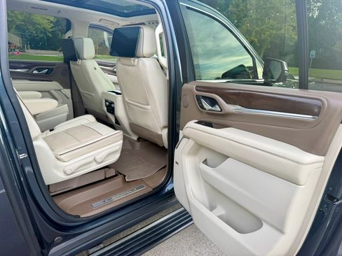 Used 2021 GMC Yukon XL Denali w/ Denali Premium Package AWD/4WD image 22