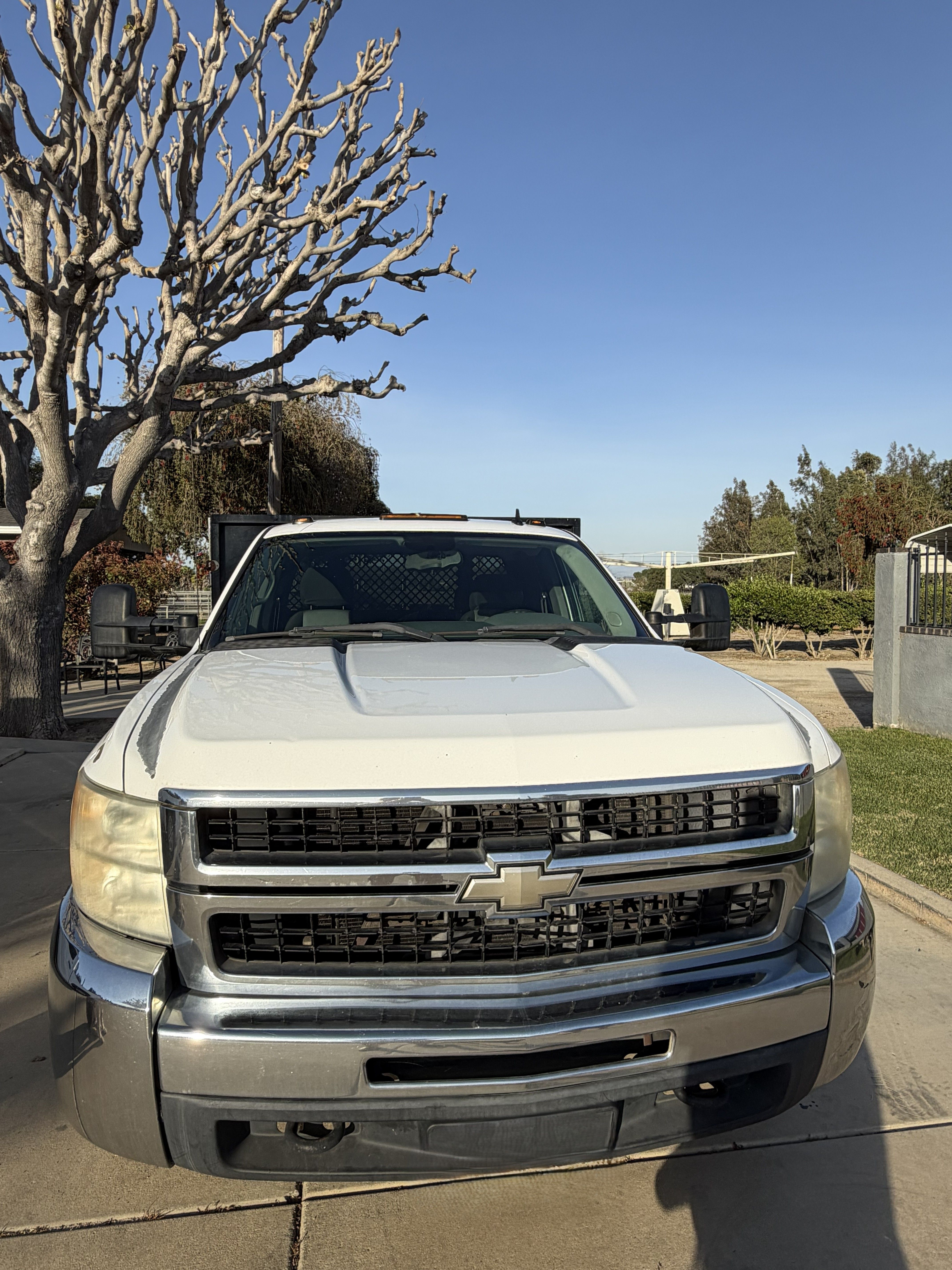 Used 2009 Chevrolet Silverado 3500 W/T RWD image 2