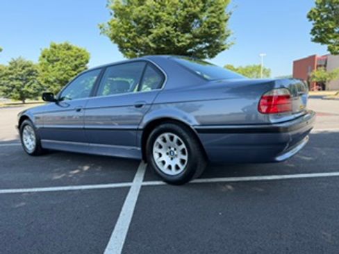 Used 2001 BMW 740iL RWD image 4