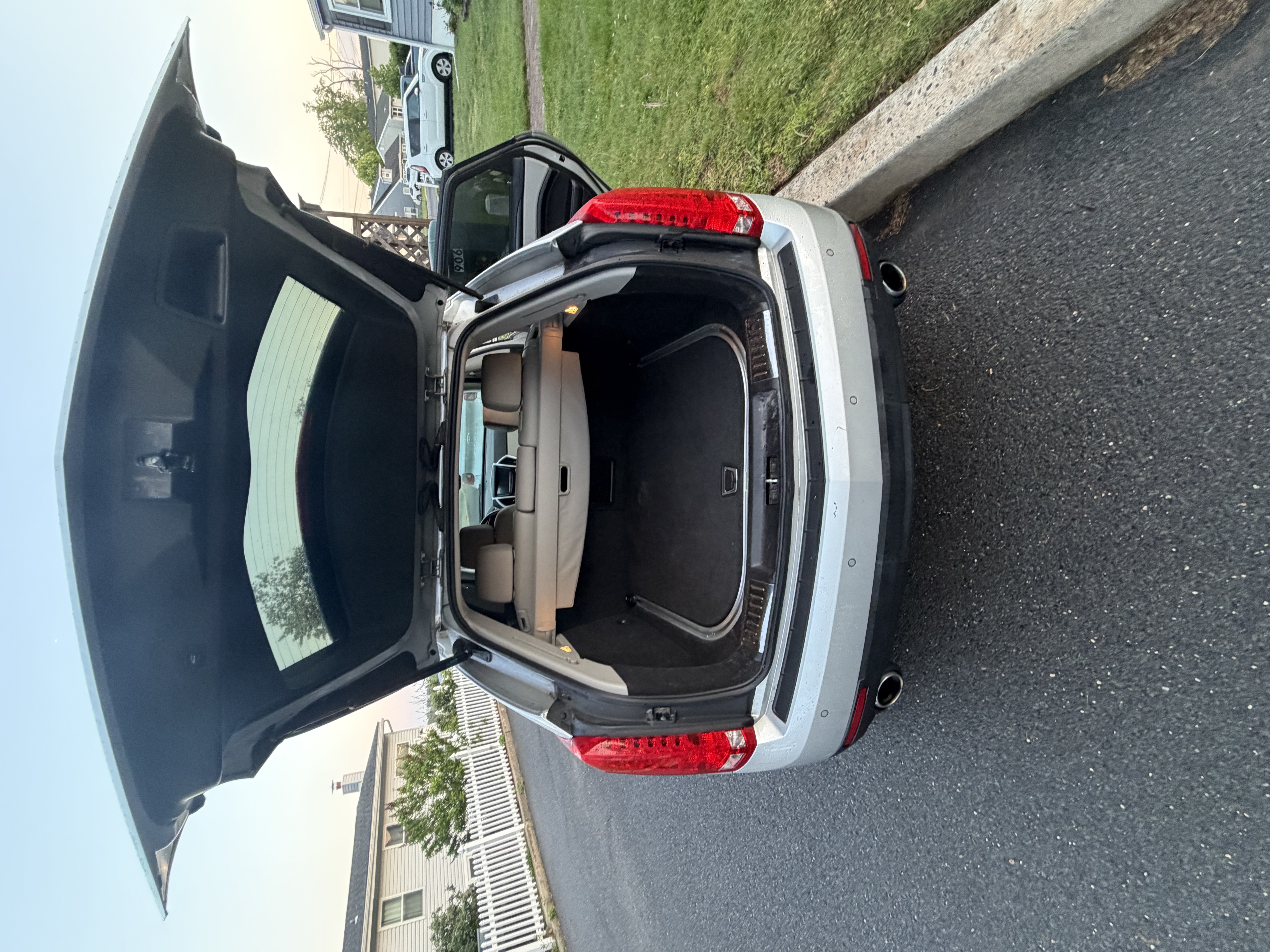 Used 2014 Cadillac SRX Performance w/ Driver Awareness Package AWD/4WD image 9