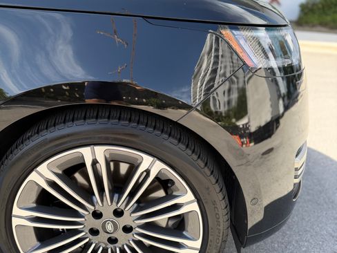 Used 2024 Land Rover Range Rover SE AWD/4WD image 11