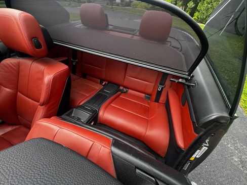 Used 2013 BMW M3 Convertible RWD image 16