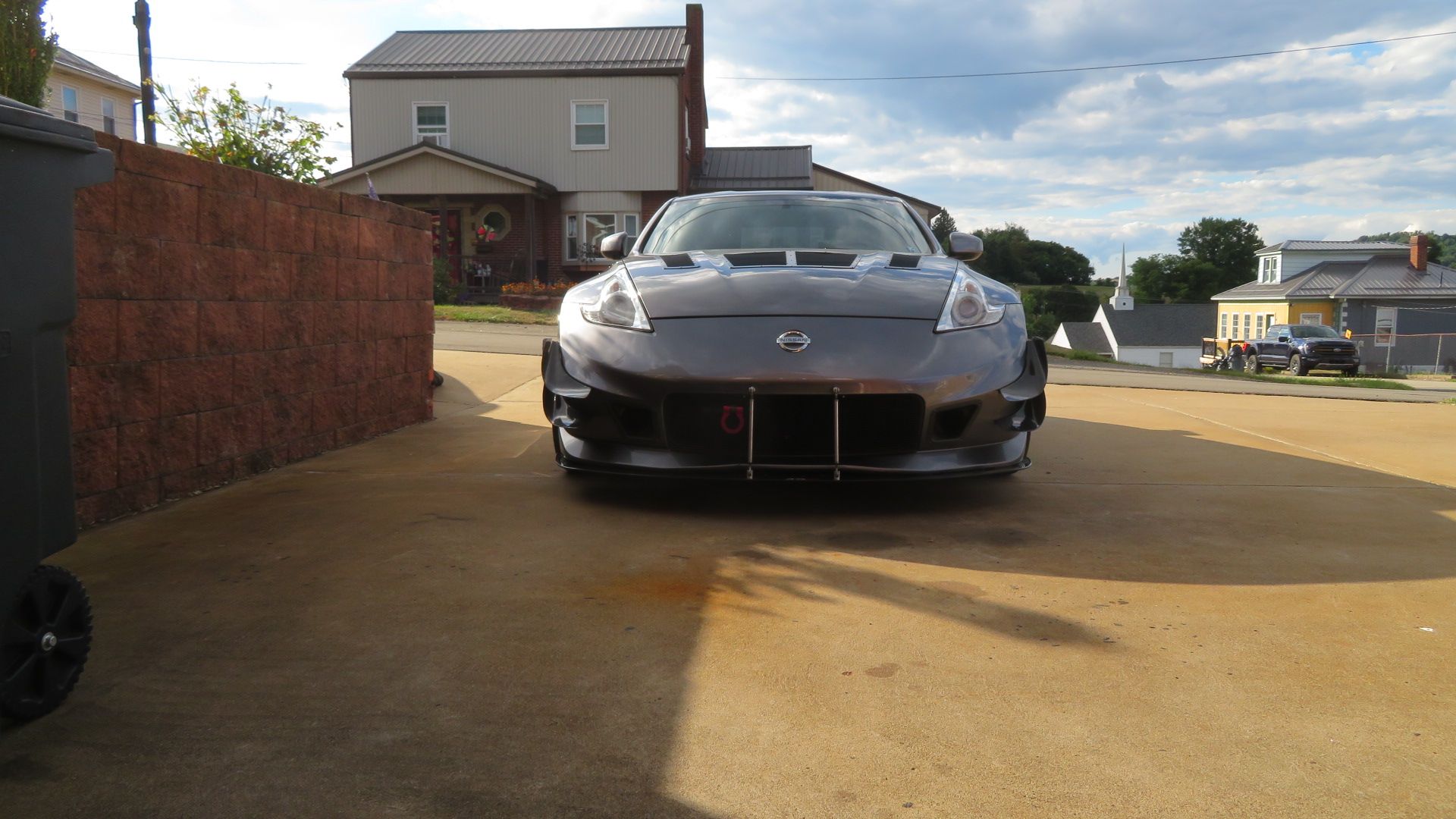 Used 2011 Nissan 370Z NISMO RWD image 2