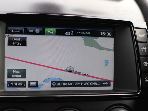 Used 2017 Jaguar F-TYPE SVR image 23