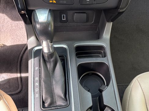 Used 2017 Ford Escape Titanium AWD/4WD image 20