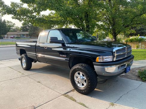 Used 2001 Dodge Ram 2500 Truck 4x4 Quad Cab image 2