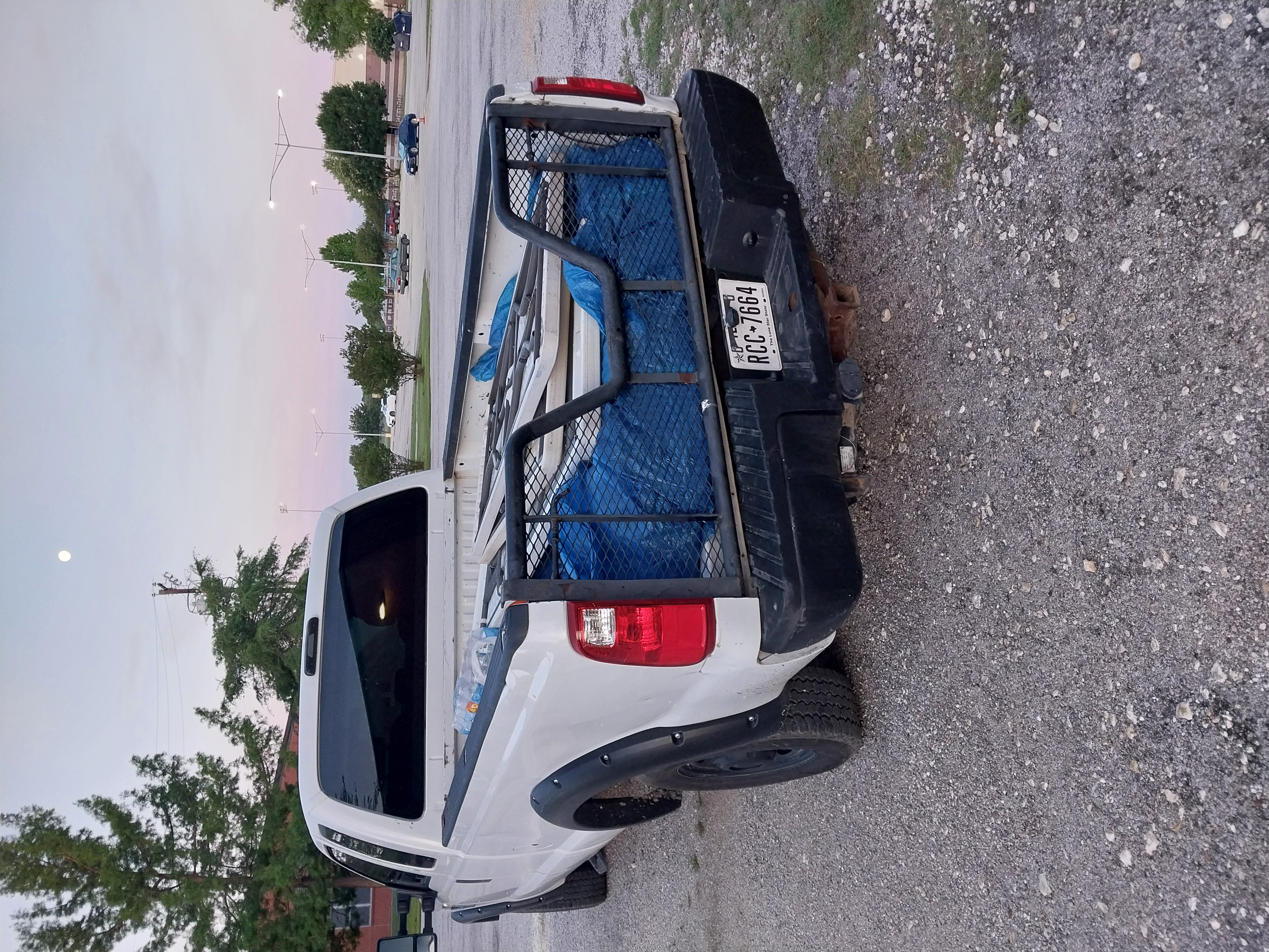 Used 2010 Ford F250 XL RWD image 2