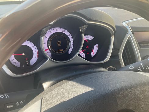 Used 2012 Cadillac SRX Luxury image 10