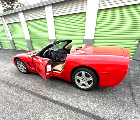 Used 1998 Chevrolet Corvette Convertible w/ Memory Pkg RWD image 4