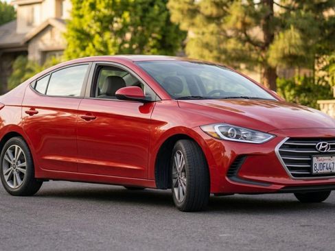 Used 2018 Hyundai Elantra SEL image 8