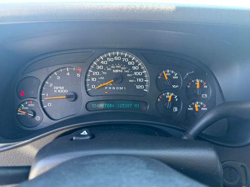 Used 2006 GMC Sierra 2500 SLE w/ Onstar Plus Package image 2