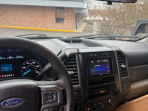 Used 2017 Ford F350 XL w/ Power Equipment Group image 29