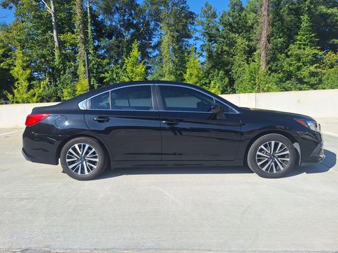 Used 2018 Subaru Legacy 2.5i Premium image 2