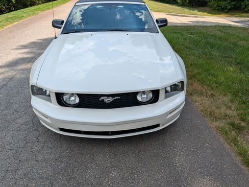 Used 2006 Ford Mustang GT Premium RWD image 6