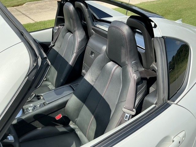 Used 2017 MAZDA MX-5 Miata RF Grand Touring RWD image 16