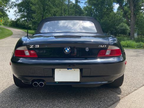 Used 2002 BMW Z3 3.0i RWD image 4