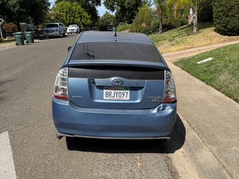 Used 2007 Toyota Prius w/ Pkg 2 FWD image 6