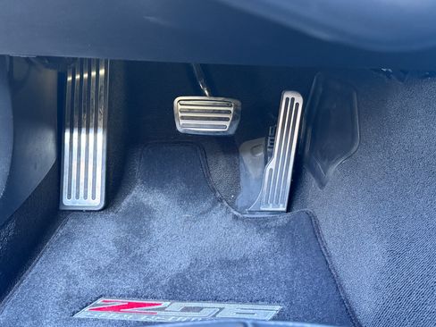 Used 2016 Chevrolet Corvette Z06 w/ 2LZ Preferred Equipment Group image 11