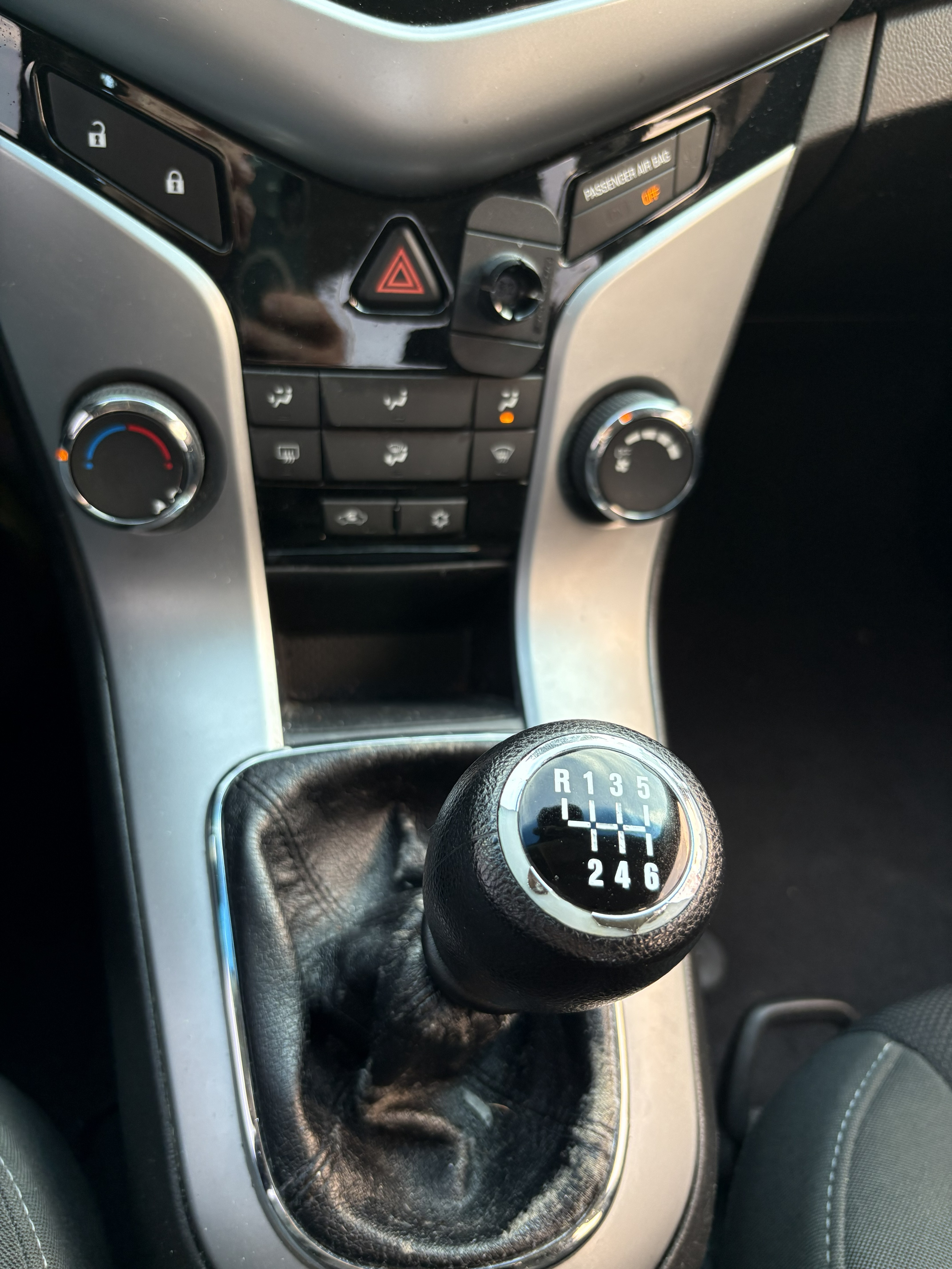 Used 2011 Chevrolet Cruze Eco FWD image 6