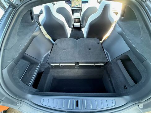 Used 2022 Tesla Model X Plaid image 20