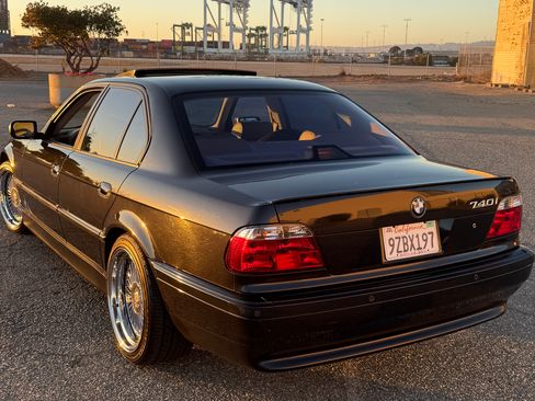 Used 2000 BMW 740i RWD image 11