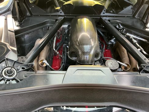 Used 2024 Chevrolet Corvette Stingray Coupe w/ Z51 Performance Package RWD image 8