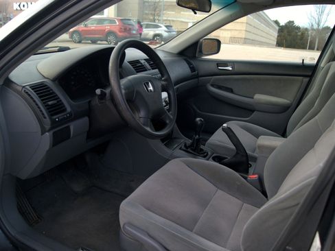 Used 2005 Honda Accord LX image 9