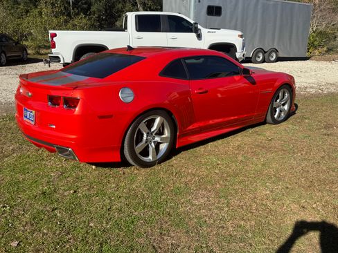 Used 2010 Chevrolet Camaro SS w/ LPO, Ground Effects Package image 4