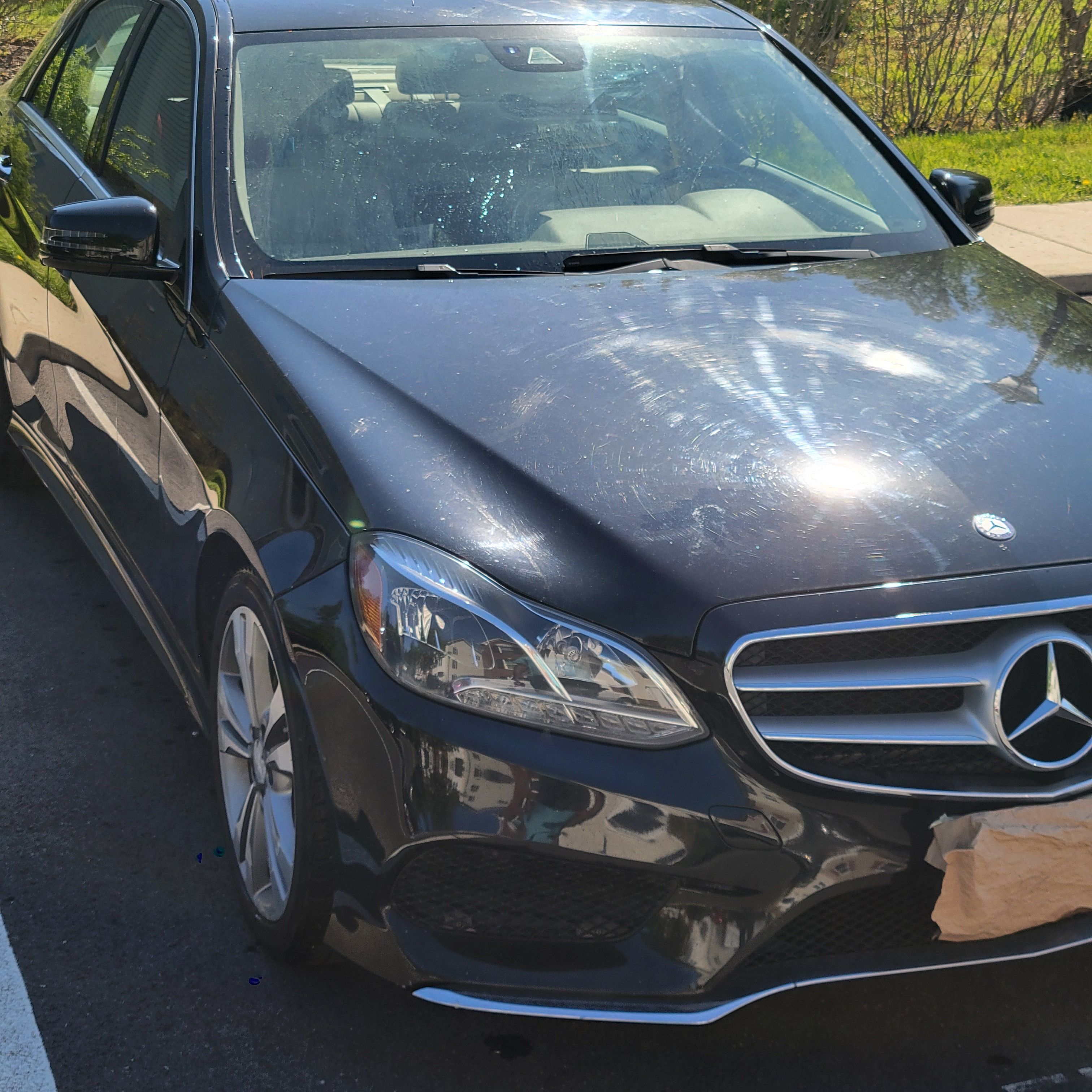 Used 2014 Mercedes-Benz E 350 4MATIC Sedan image 2