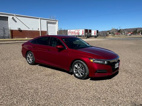 Used 2018 Honda Accord LX image 4