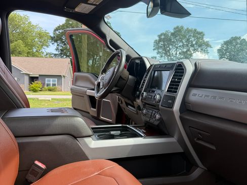 Used 2018 Ford F250 King Ranch w/ King Ranch Ultimate Package AWD/4WD image 9