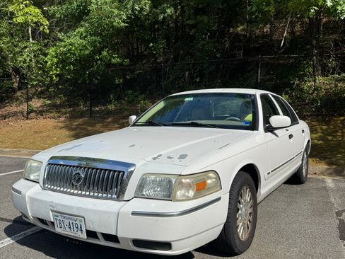 Used 2006 Mercury Grand Marquis LS RWD image 6