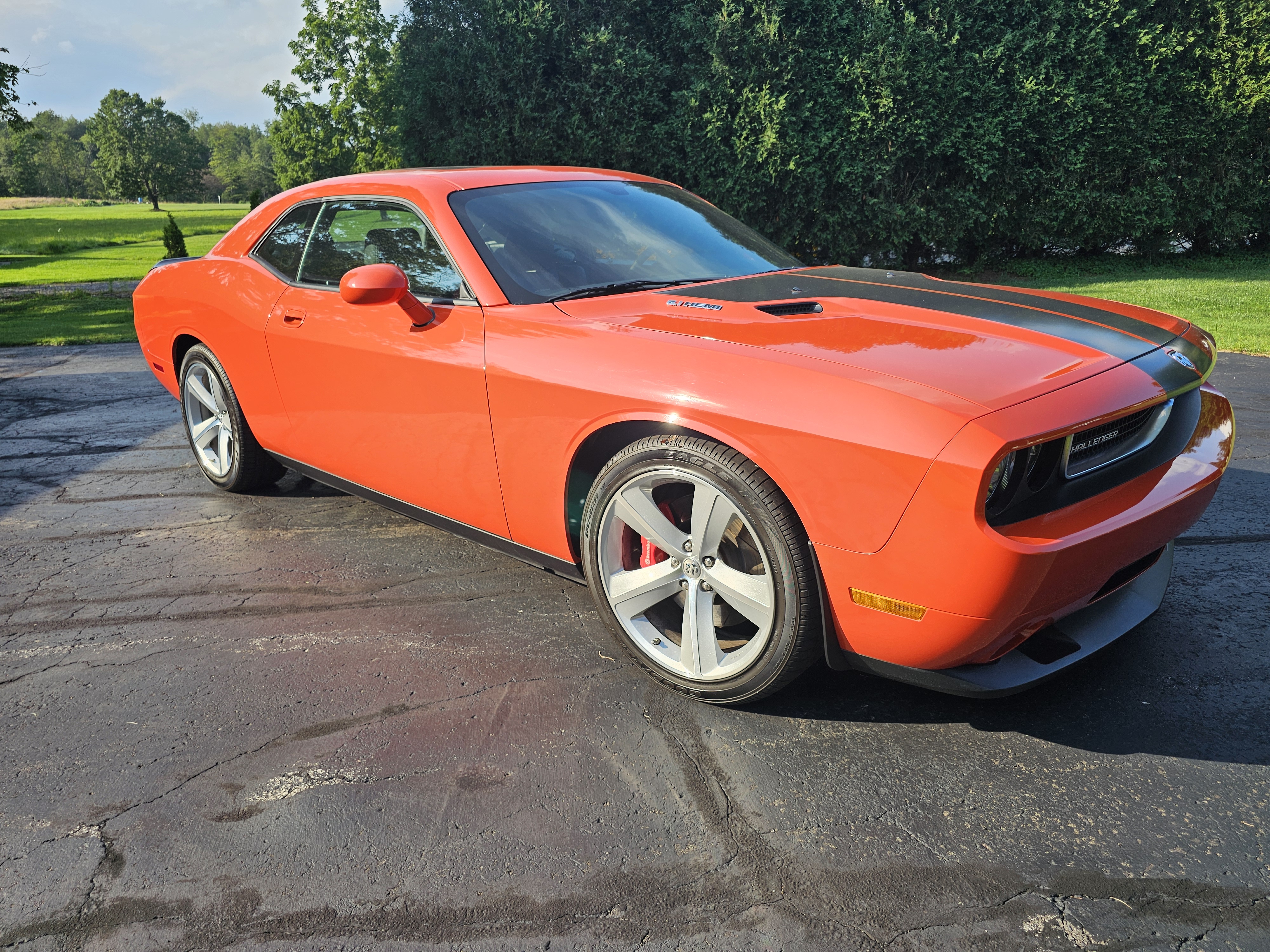 Used 2008 Dodge Challenger SRT8 RWD image 1
