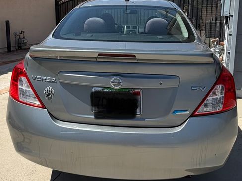 Used 2014 Nissan Versa SV FWD image 5