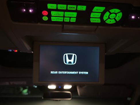 Used 2017 Honda Pilot Touring image 19