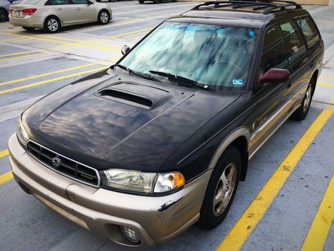 Used 1999 Subaru Legacy Wagon image 1