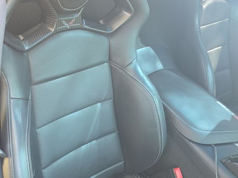 Used 2015 Chevrolet Corvette Z06 w/ 3LZ Preferred Equipment Group image 19