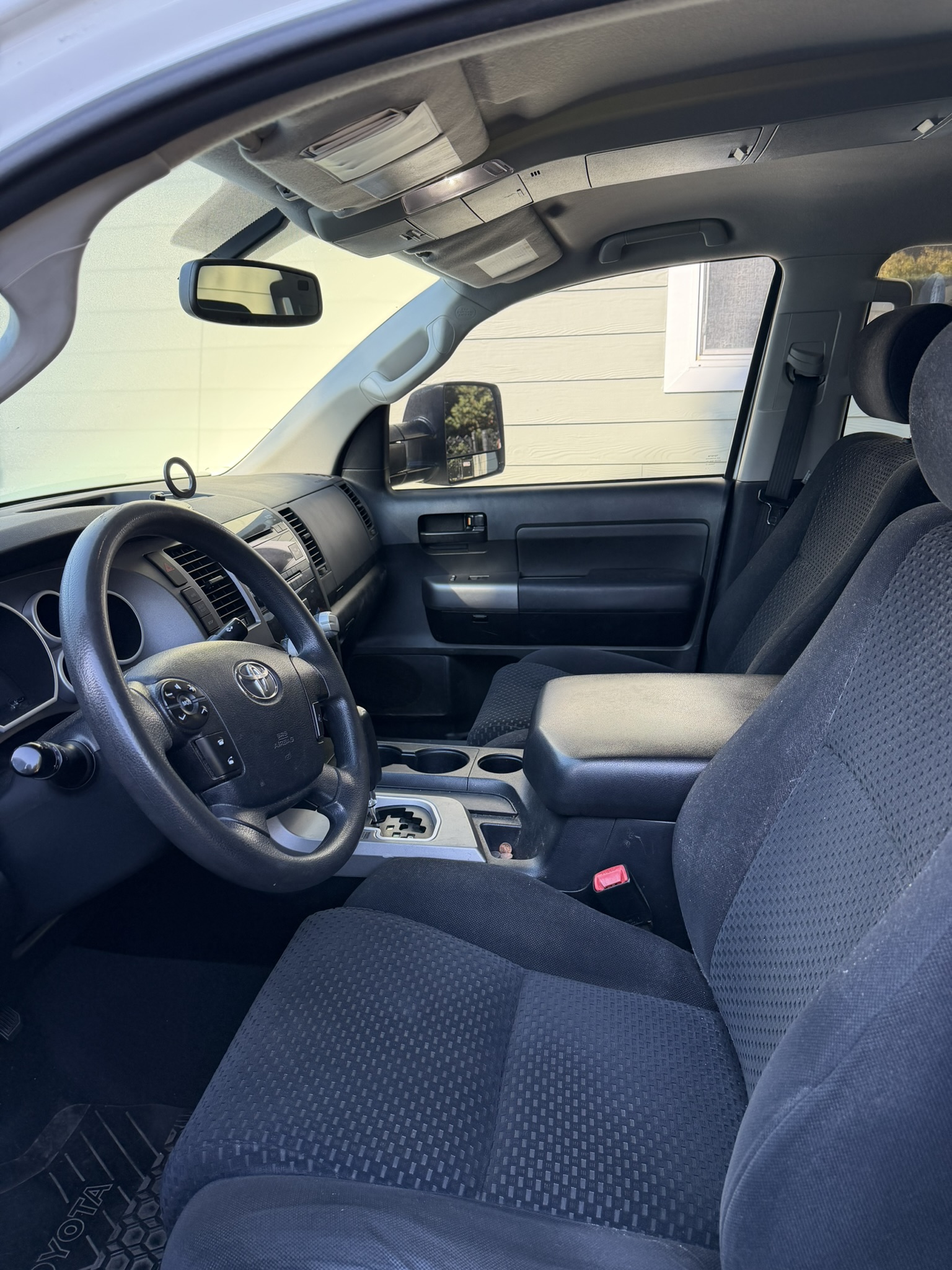 Used 2012 Toyota Tundra SR5 AWD/4WD image 9