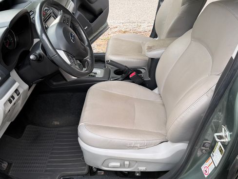 Used 2015 Subaru Forester 2.5i Limited AWD/4WD image 9