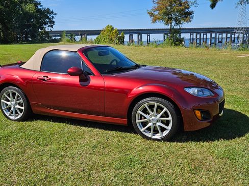 Used 2011 MAZDA MX-5 Miata Grand Touring w/ Premium Pkg image 1